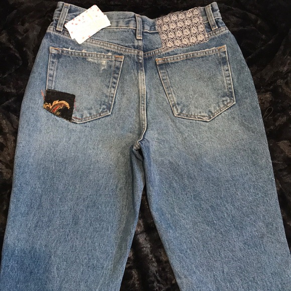 Free People Poppy Patch Ankle Jeans. 26 - Picture 4 of 8